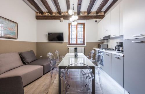 San Polo Apartment | Apt Window on Venice