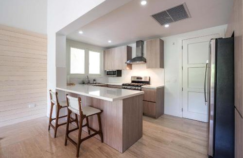 La Iglesia Apartment | Apt with 2BR & balcony beach access in Portillo