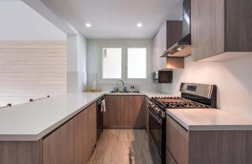 La Iglesia Apartment | Apt with 2BR & balcony beach access in Portillo
