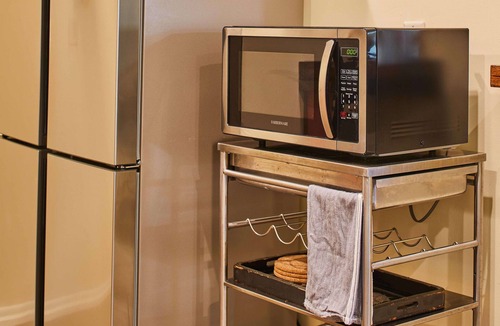 Crestline Heights Apartment | Apt5 Edenbrae- Perfect -best Retreat in Bhm