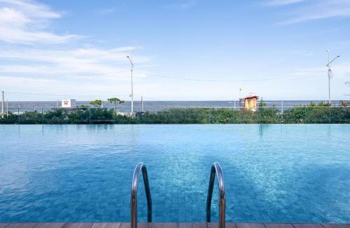Itacolomi Apartment | Apto 3 Quartos Condomínio Resort Completo Pé na areia com Piscina borda Infinita, Beach Tennis, Academia, Sala de Jogos, Brinquedoteca, Playground e Portaria 24H , Churrasqueira Privativa Reserve Agora e Viva essa Experiência
