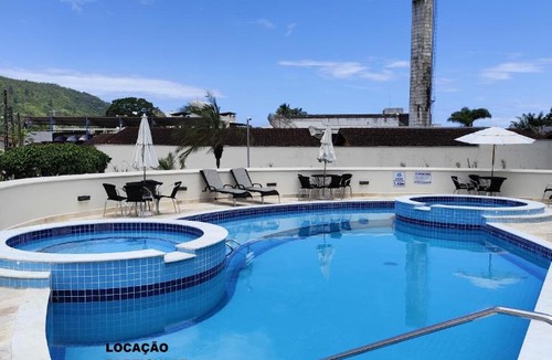 Praia da Enseada Apartment | Apto com ar-cond e piscina a 100m mar praia da Enseada