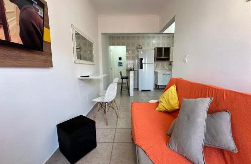 Mirim House | Apto com ar e garagem a 100m da praia