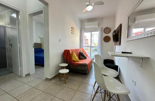 Mirim House | Apto com ar e garagem a 100m da praia