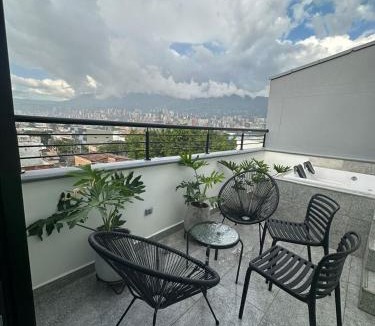 Itagui Apartment | Apto con jacuzzi privado y vista increíble