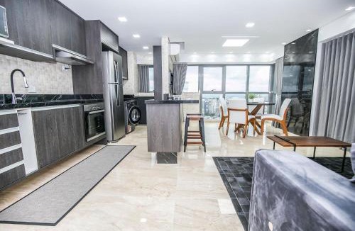Reboucas Apartment | Apto de 2 Quartos no 35 andar c 2 Vagas - SEV3507