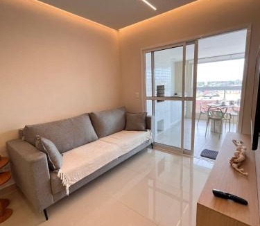 Vila Clais Apartment | Apto em Bertioga com AC e Wi-Fi - 300m da praia