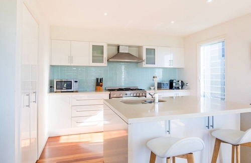 Culburra Beach House | Aqua Beachfront - 2 Mins Walk to Beach