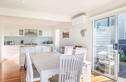 Culburra Beach House | Aqua Beachfront - 2 Mins Walk to Beach