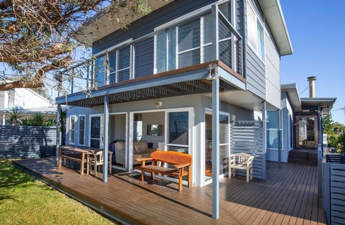 Culburra Beach House | Aqua Beachfront - 2 Mins Walk to Beach