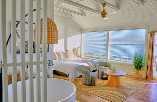 Aquebogue Hotel | Aqua by American Beech - Adults Only