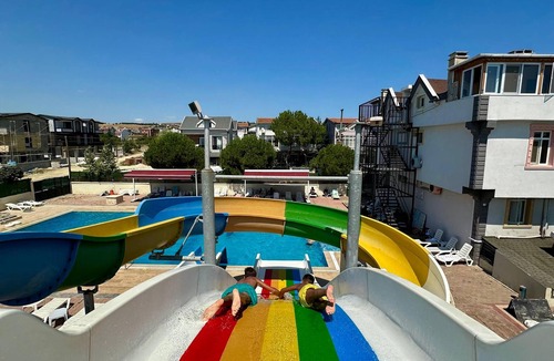 Yeniciftlik Hotel | Aqua Marmara Hotel