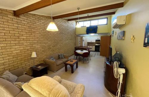 Lake Cathie Villa | Aqua View