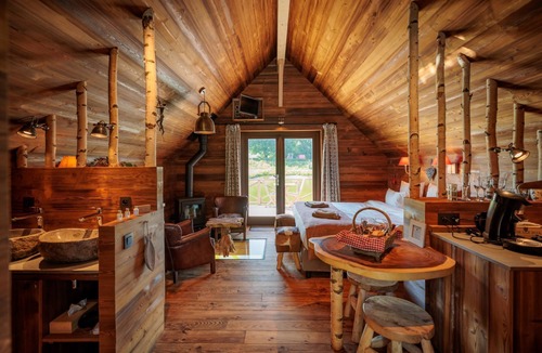 Mettet House | AquaLodge