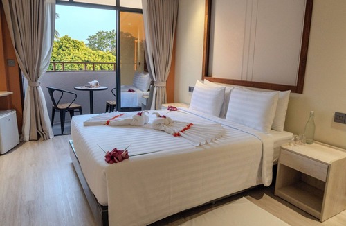 Maduvvari Hotel | Aquaraa