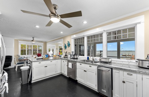 Stuart House | Aquarius South: Luxe 10BR/6BA , w/heated swimming pool+spa, private dock & more