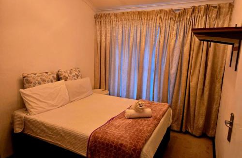Greater Johannesburg Metropolitan Area House | Aquasaints Guest Lodge