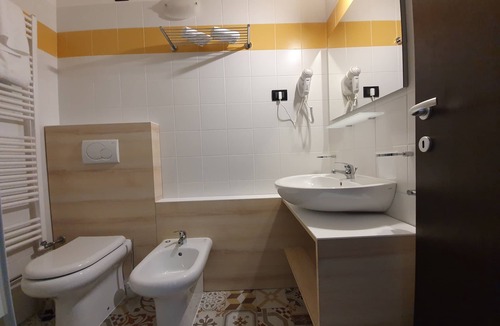 Mercallo Hotel | Aquasole