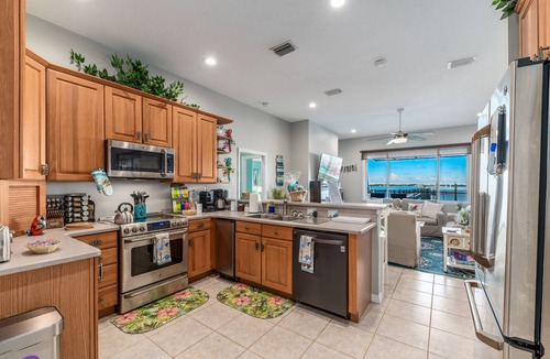 Stuart House | Aquatopia Resort: SideBySide Riverfront, steps2ocean, Pools/Docks/HotTubs & More