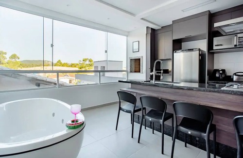 Ingleses do Rio Vermelho Apartment | Artistas Ingleses