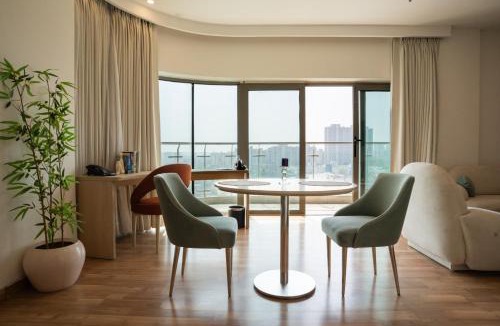 Gurugram Hotel | AR Suites KLJ Square