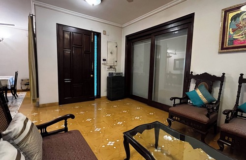DLF Phase 3 House | Aradhay Villa- Charming 3 BR house with WiFi and AC in gorgeous Gurugram