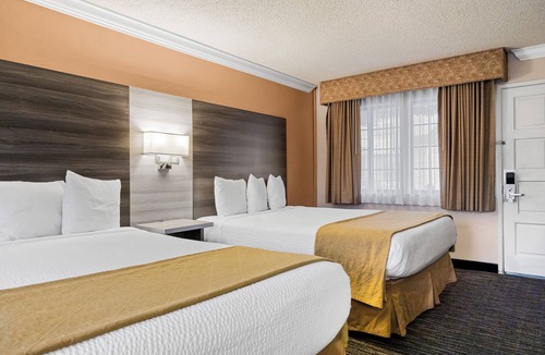 Munras Avenue Hotel | Arbor Inn Monterey