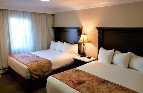 Burnside Hotel | Arbutus Inn