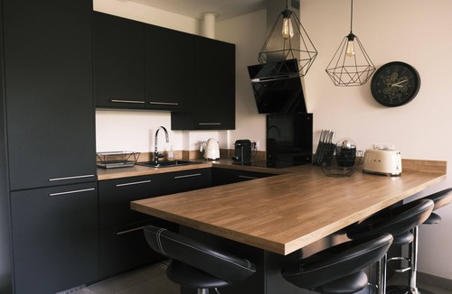 Arcachon Apartment | Arcachon premium apt 1 min walk from the beach - Large Terrace - Private parking