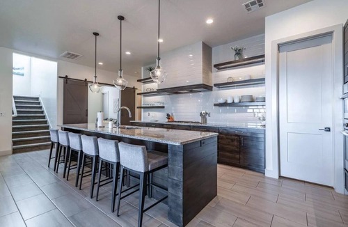 Santa Clara House | Arcadia 37 | Fire Pit * Luxury Vacation Villa * Sleeps 18 * Balcony Views