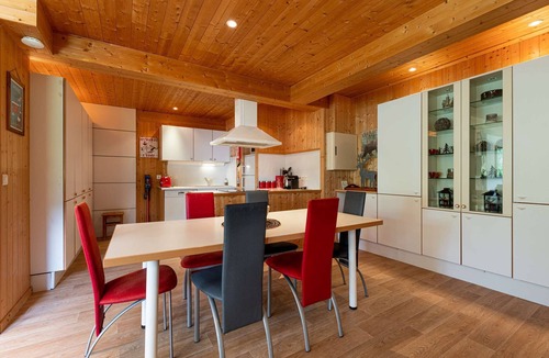 Saint-Jean-de-Sixt Apartment | Arcadia : Rez de jardin avec Jacuzzi et Vue Inoubliable
