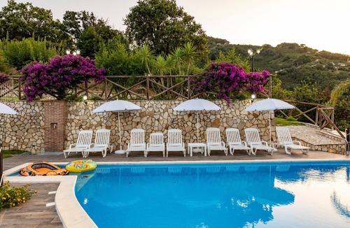 Sant'Angelo di Brolo Apartment | ‘Arcaloro Resort’ Apartment with Shared Pool and Wi-Fi