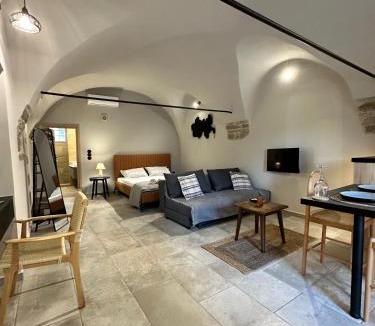 Katarraktis Apartment | Arch Residence, studio 2, Emporios