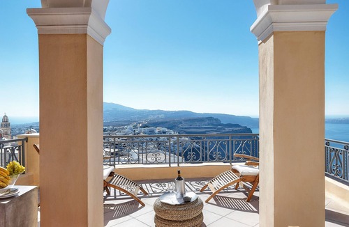 Fira House | Archipel Mansion
