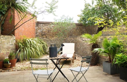 Dalgarno House | Architect Designed 4 bedroom house with parking