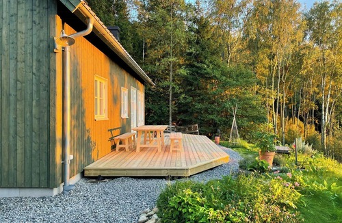 Hindas House | Architect-designed cabin with lake view in Hindås