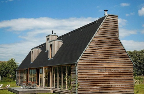 Pinnow House | Architect-designed house with views in Uckermark