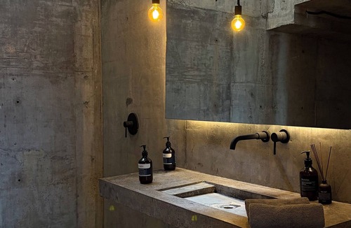 Ungasan Apartment | Architect-Designed Minimal Suite w/Pool Near Uluwatu