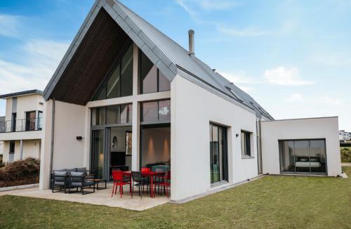 Le Conquet Villa | Architect-designed villa with sea view