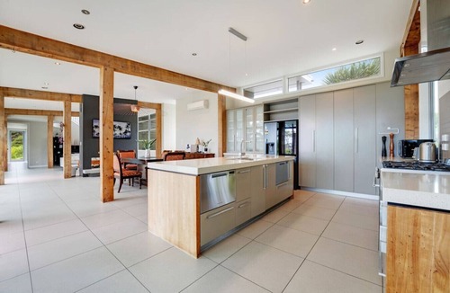 Lucas Heights House | Architectural Masterpiece Oasis with Pool and Spa