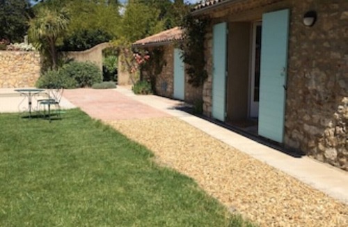 Lorgues Apartment | Architect's converted olive mill in historic town with garden and heated pool
