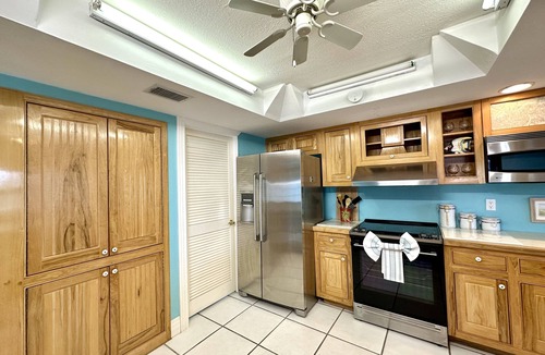 Grove City House | Architect's waterfront home is a boater's dream. Pet Friendly