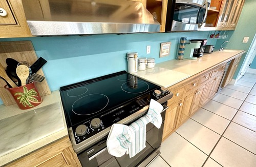 Grove City House | Architect's waterfront home is a boater's dream. Pet Friendly