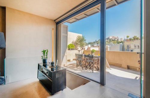 Thissio Villa | Architects Masterpiece Villa with Private Rooftop