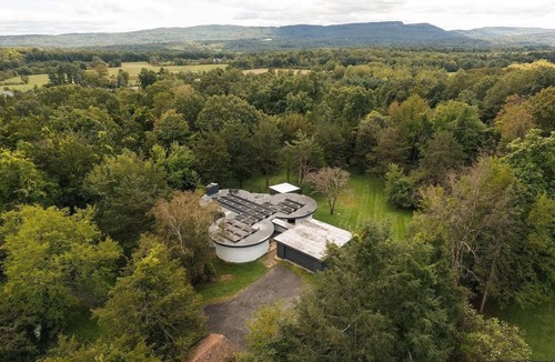 Town of Marbletown House | Architectural Gem with 1 Acre - RotundaHouse