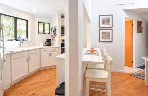 Wellfleet House | Architectural home near Drummer Cove! AC!
