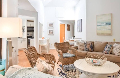 Wellfleet House | Architectural home near Drummer Cove! AC!