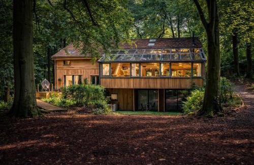 Tickenham House | Architectural Woodland Spa Estate - 2 Hot Tubs