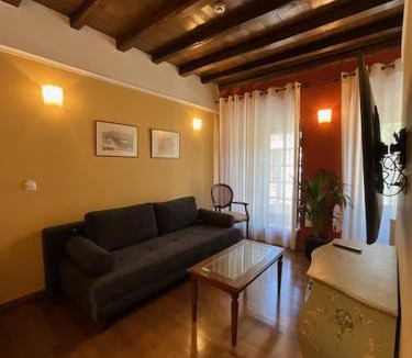 Leondari Hotel | Archontiko Leontari