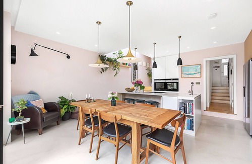 Junction House | Archway Garden, by Veeve